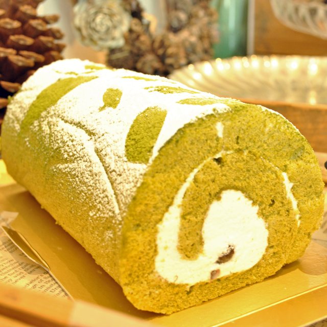 自家製緑茶を贅沢に使用したロールケーキ めちゃウマ 10月 森の中の菓子工房 ミココリエ 洋菓子 浜松市天竜区 い らナビ 自家製緑茶を贅沢に使用したロールケーキ めちゃウマ 10月 森の中の菓子工房 ミココリエ 洋菓子 浜松市天竜区 い らナビ